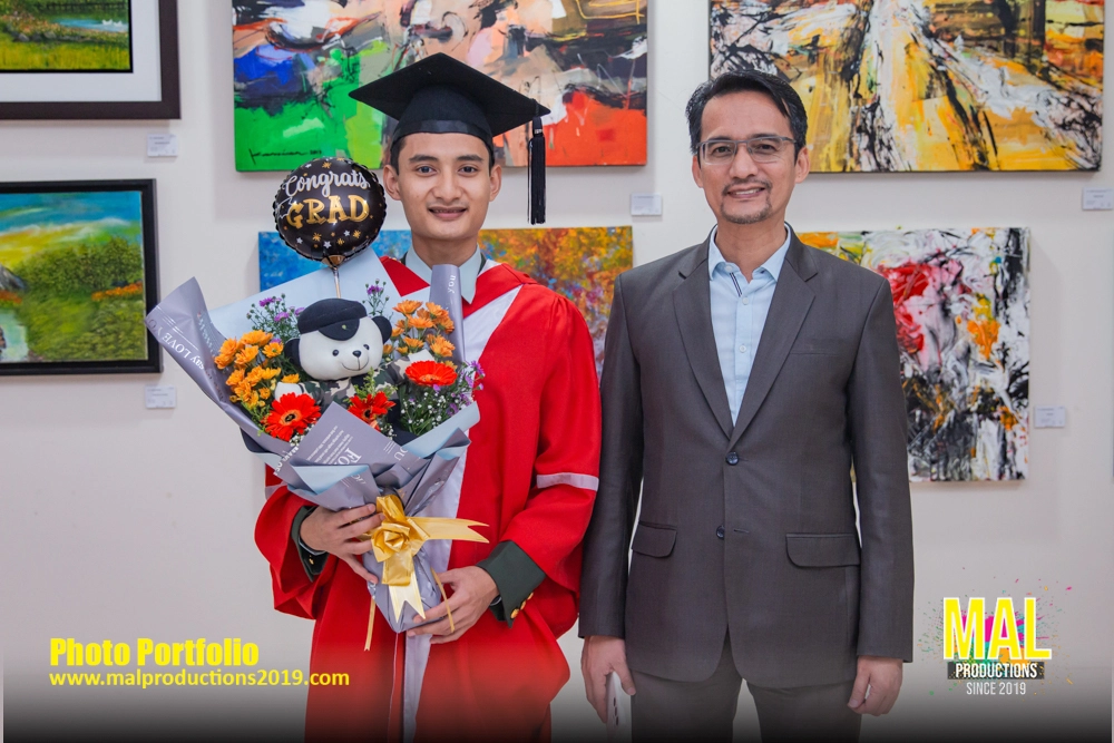 Gaduation Convocation PWTC Family Portfolio MAL 2019 -8.webp